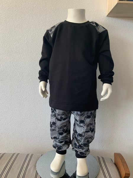 OUTLET- Sculls - sæt med sweatshirt og Baggybukser str. 110