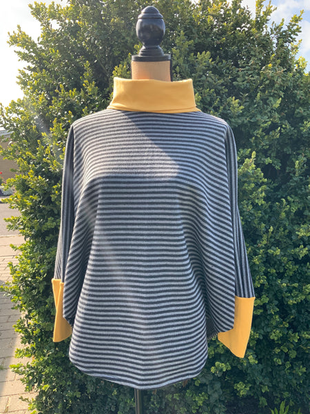 Poncholito bluse i stribet strik str. L